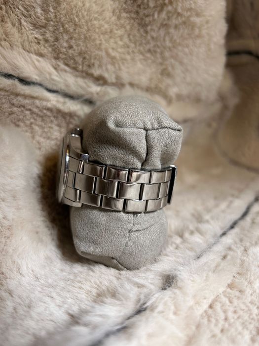 Guess часовник / watch