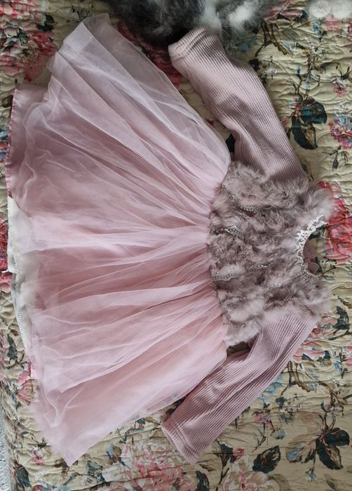 Продам тёплое платье для девочки