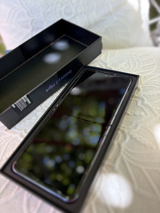 Samsung Galaxy Z Flip 4