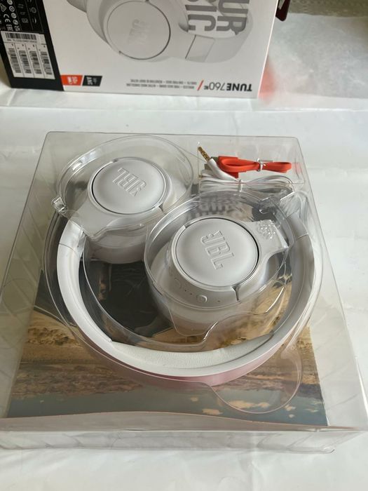 Новые наушники беспроводные JBL  TUNE 760