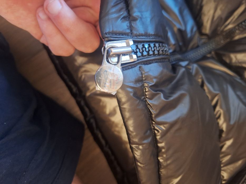 Geaca moncler neagra  M