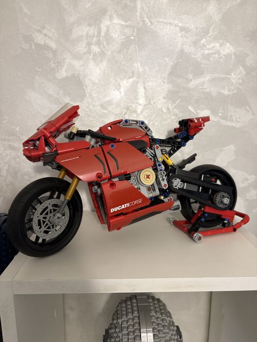 Продам LEGO оригинал