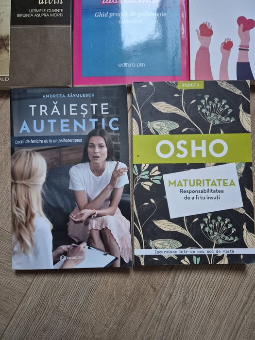 Set 8 carti dezvoltare personala