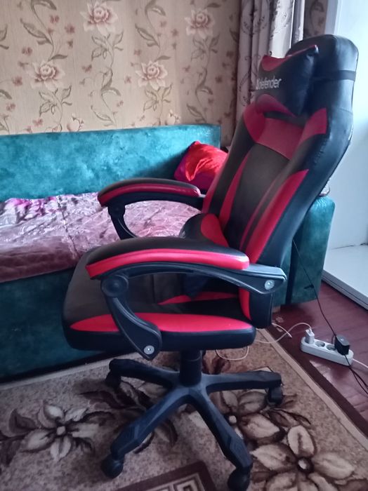 Игровое кресло (б/у)