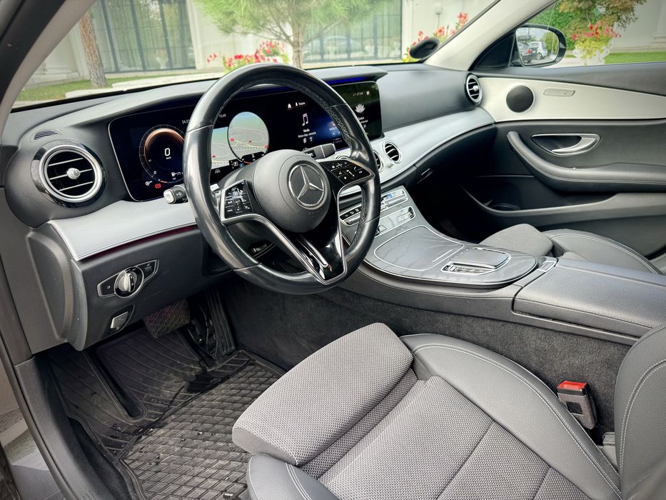 Mercedes Benz E220d Facelift Mod 2021! Garantie 12 Luni !