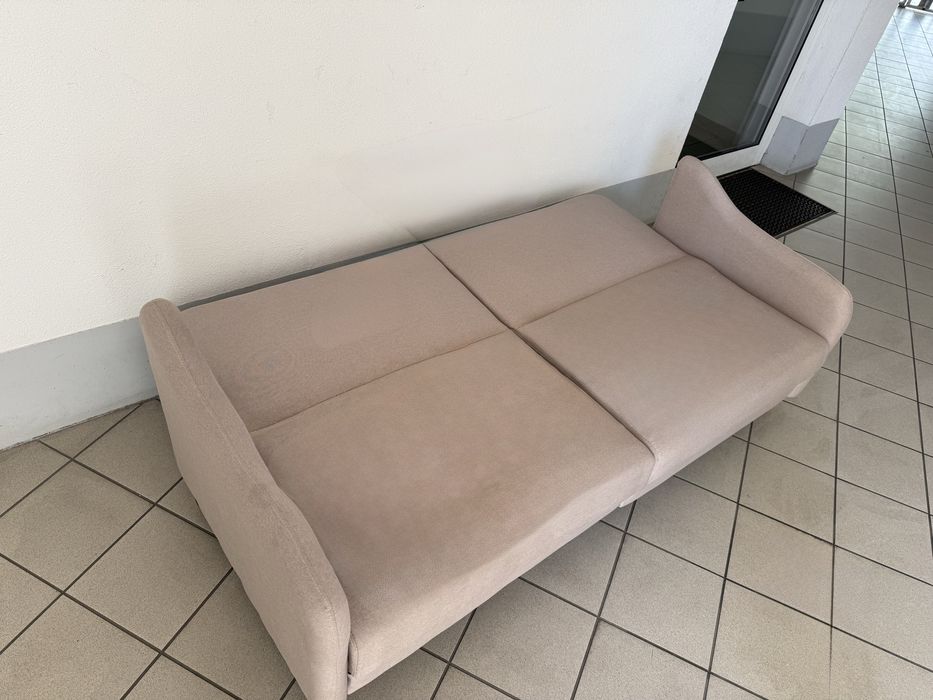 Canapea extensibila - in stare buna