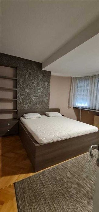 Двустаен имот в кв.Зона Б-5