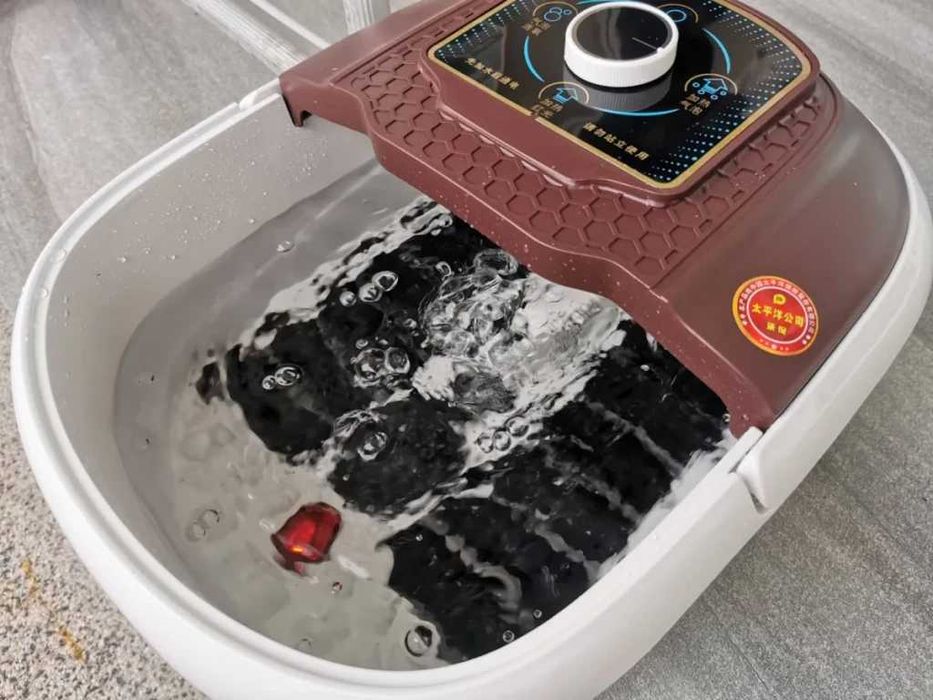 Воден нагряващ масажор за крака плюс педикюр TV125