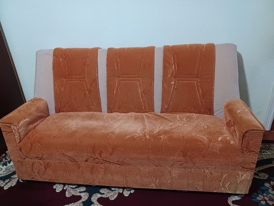 Диван. тиримо. Тунер хамаси сотилади