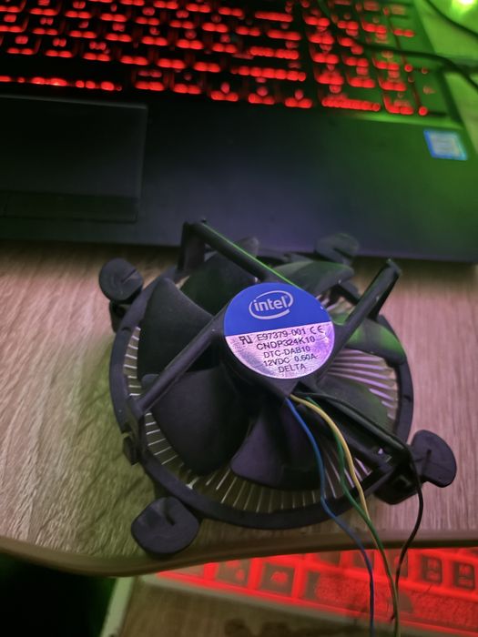 Vand 2 cooler Amd si Intel