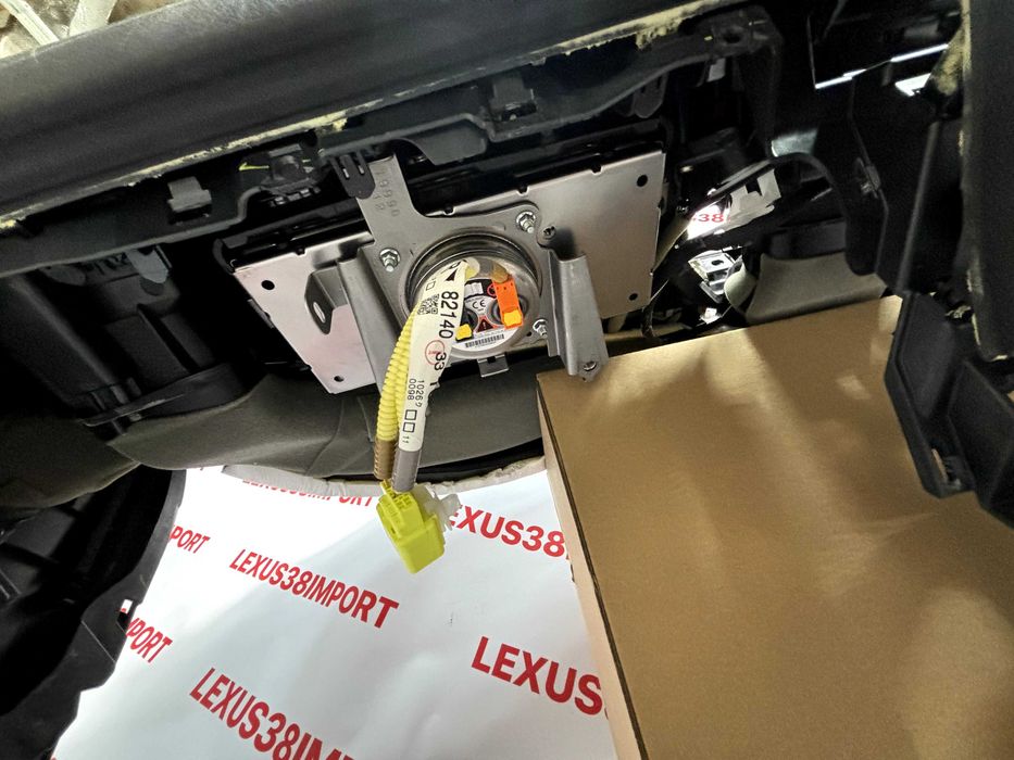 Торпедо Lexus ES300H AXZH10 A25A-FXS