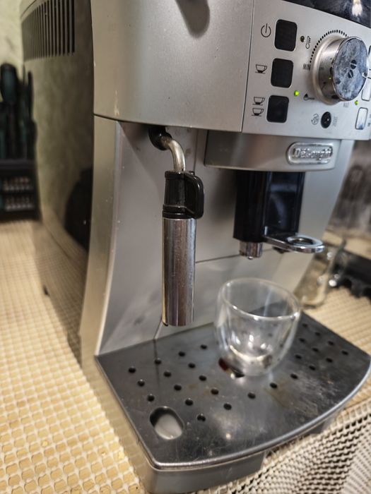 Delonghi ECAM 22.110.SB Magnifica S