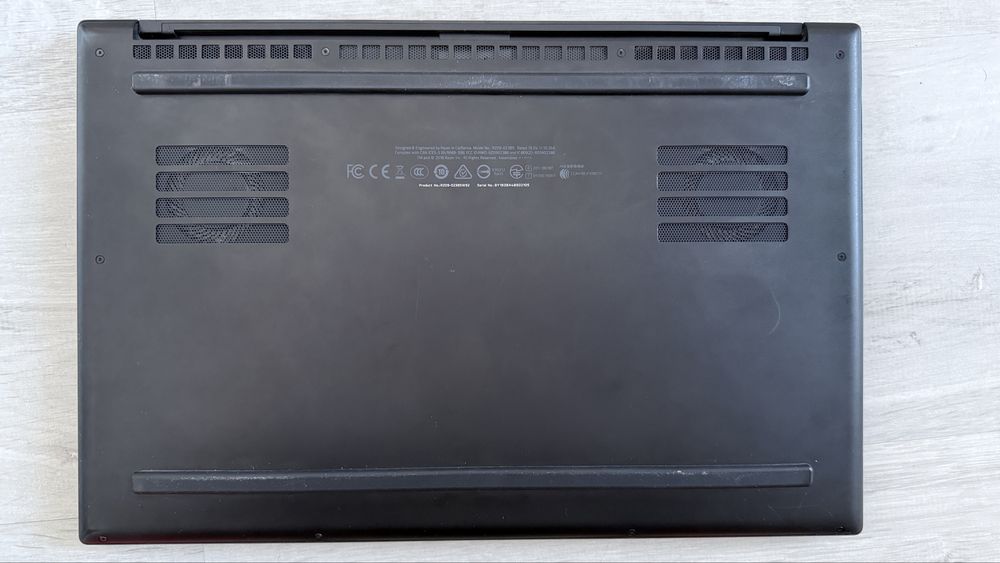 Razer Blade 15 RTX GTX 1060 Max-Q Intel Core i7-8750H 2.20GHz 16GM RAM