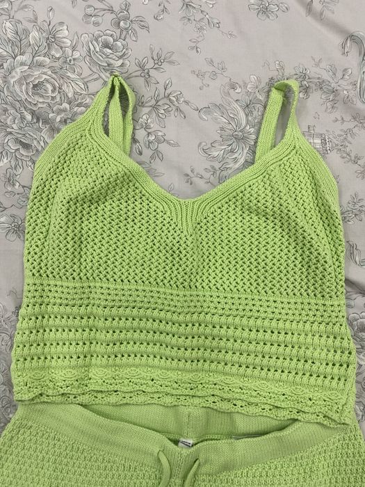 Продавам дамски плетен летен комплект