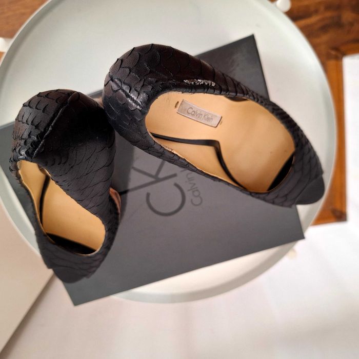 Calvin Klein обувки