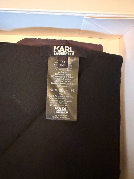 Шал на Karl Lagerfeld