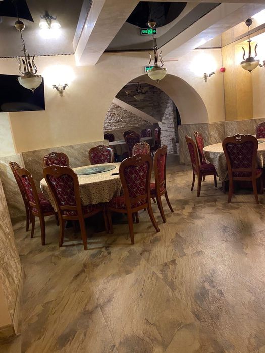 Vand hotel + restaurant + terasa + crama !!! Posibilitate rate !!!