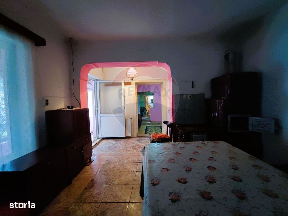 Casă cu farmec tradițional în Săliște – 1.000 mp teren, priveliște!