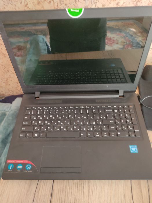 Ноутбук Леново..