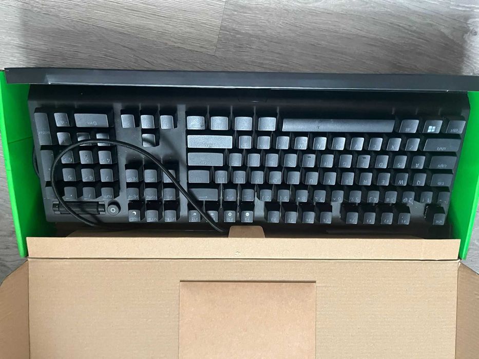 Tastatura  de gaming mecanica Razer BlackWidow V3, full-size, aproape noua