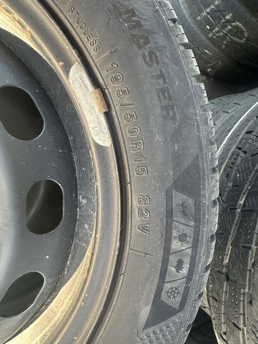 Set 4 anvelope all season 195 / 50 R15 si jante Ford Fiesta
