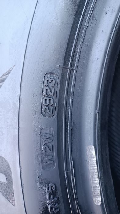 225/65/17 Bridgestone Дот 2923