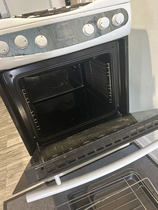 Газовый печь,электр плита