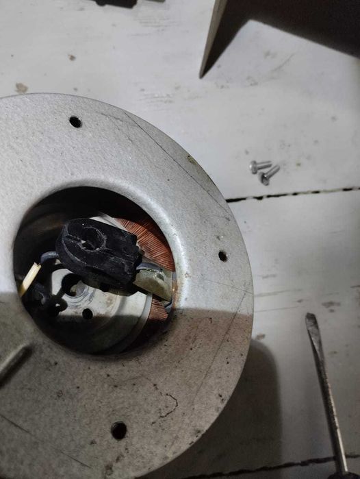 Автотрансформатор регулируемый ЛАТР