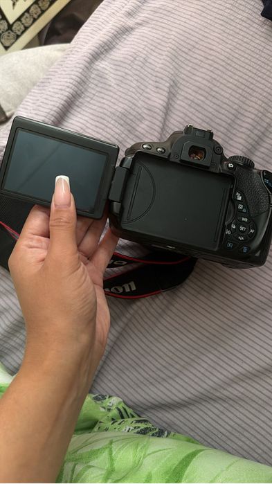 Canon камера EOS650D