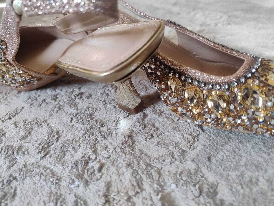 Эксклюзивные туфли ручной работы.