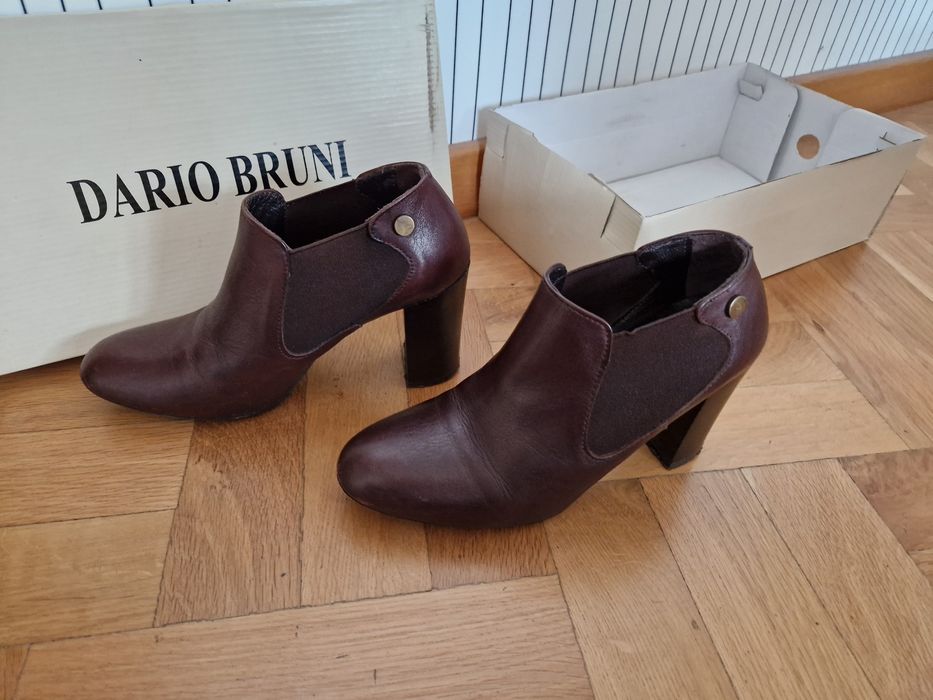 Обувки на висок ток