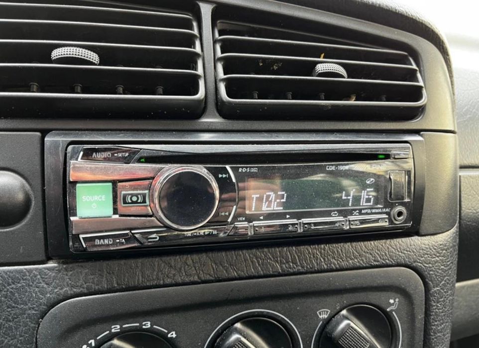 Radiocasetofon MP3 Alpine cde-190r
