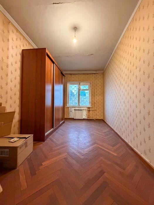 Продам срочно 4 ком на Максима Горького Бий 171 школа  Саехат