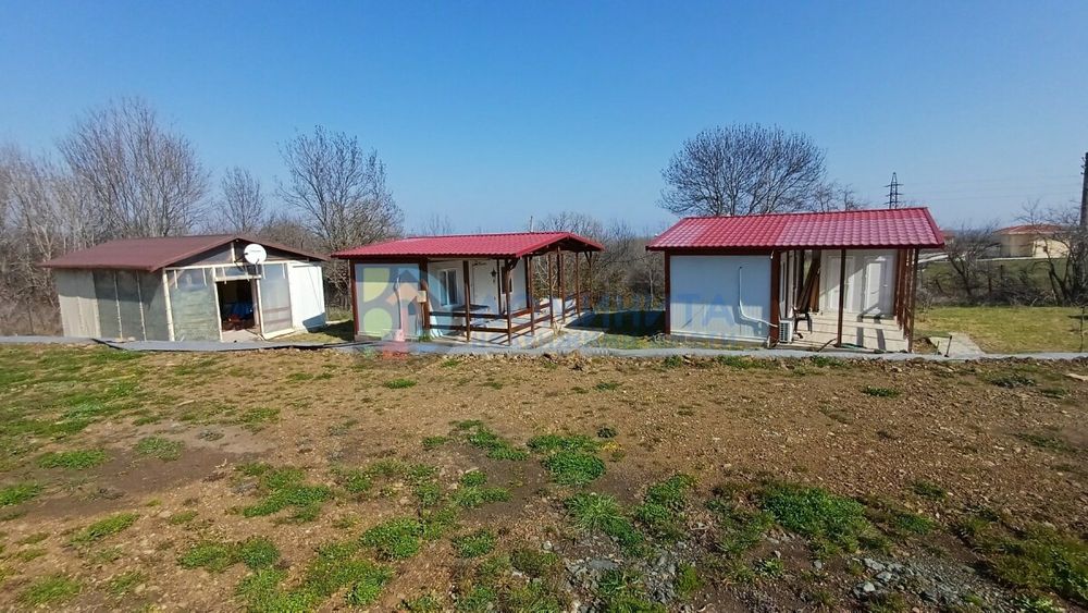 Атрактивен имот в с. Писменово общ. Приморско