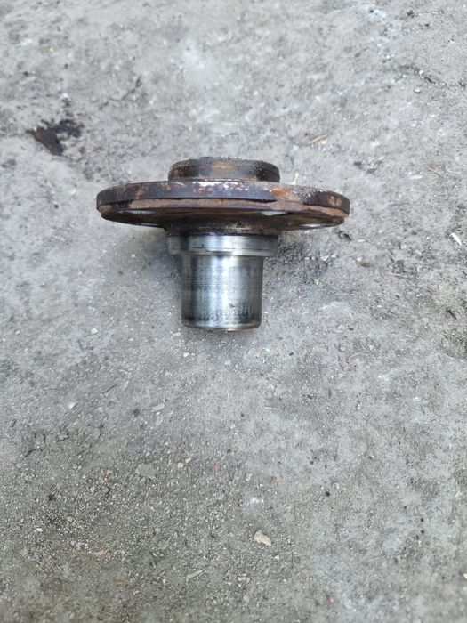 Ступица цапфа передняя на Subaru