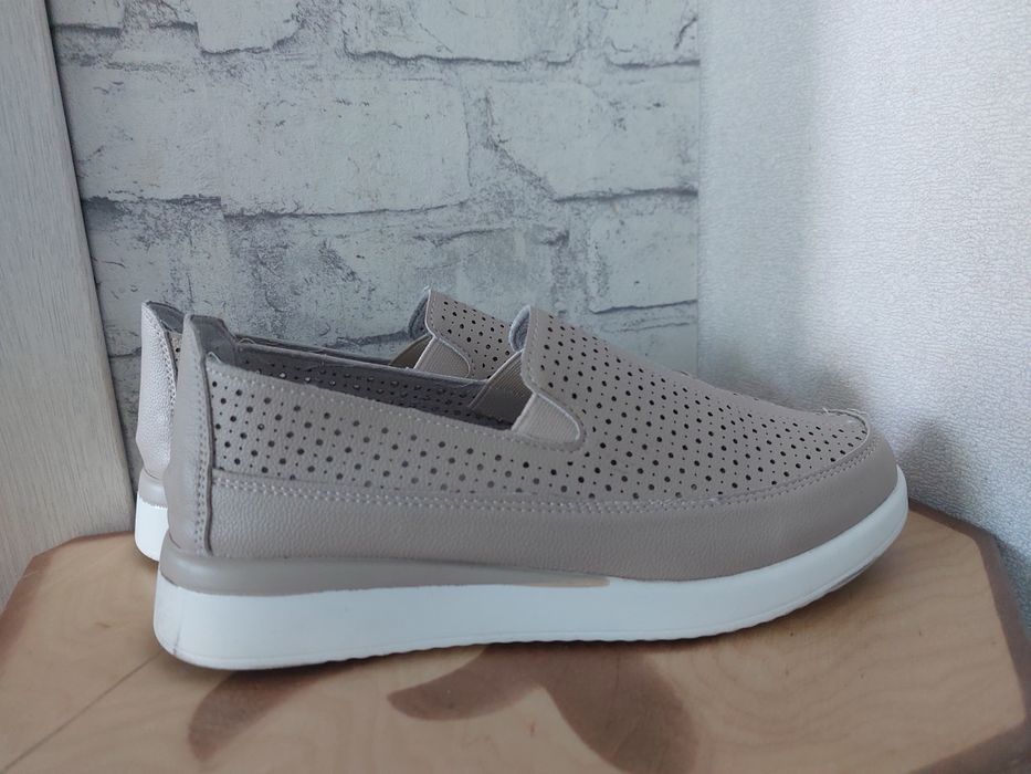 Удобные мягкие мокасины