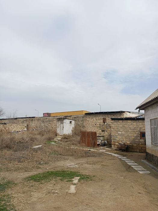 Участок с времянкой