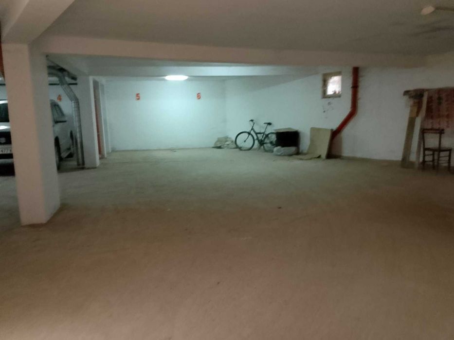 Продава се Гараж / Паркомясто в Търговище, Център - 2000 кв.м за 45 €/кв.м - Снимка #2