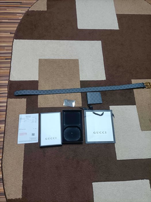 Set Cadou Gucci: Curea Double G și Portofel Bifold