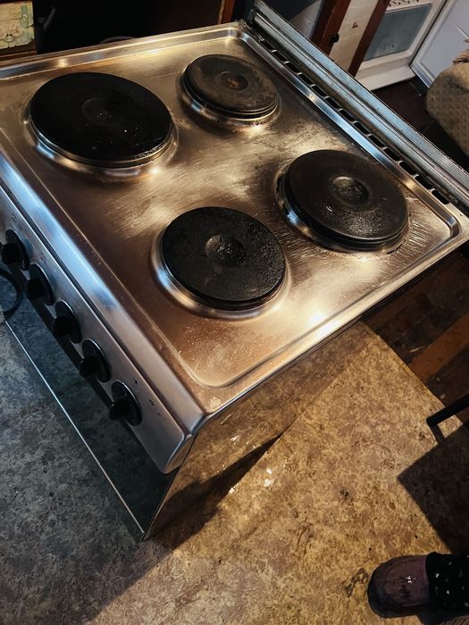 Продам плиту в хорошем состояние