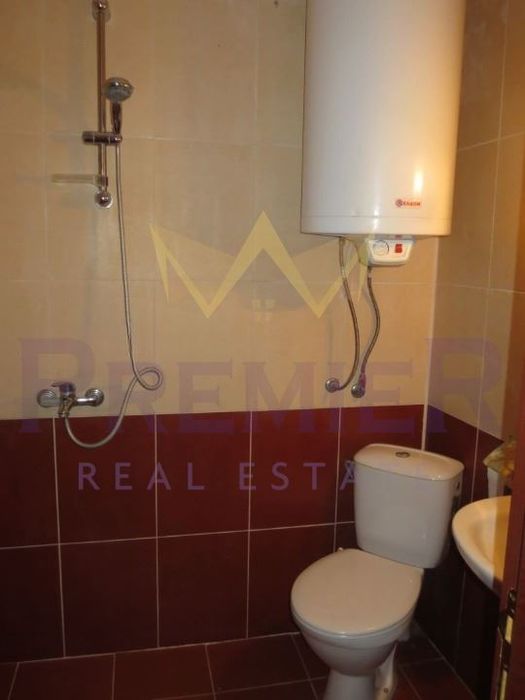 Дава се под наем Едностаен апартамент в к.к. Св.Св. Константин и Елена - 38 кв.м за 350 € - Снимка #4