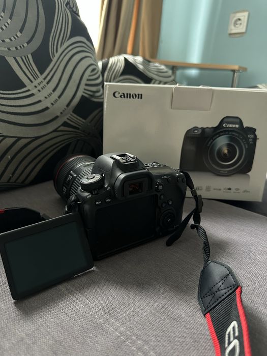Камера Canon 6D Mark 2