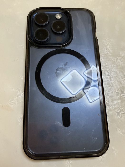 Продам Iphone 15 pro  в отличном состоянии