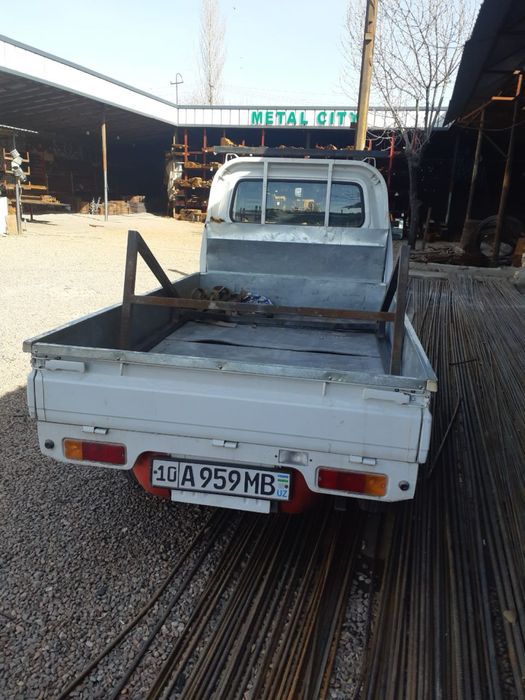 Ангрен хизматда Юк машина, лабо доставка