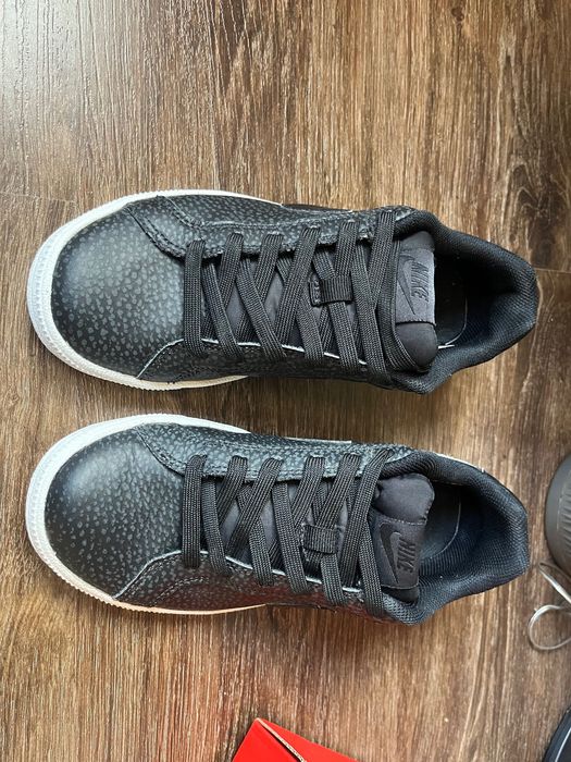 Маратонки Nike court royale prem