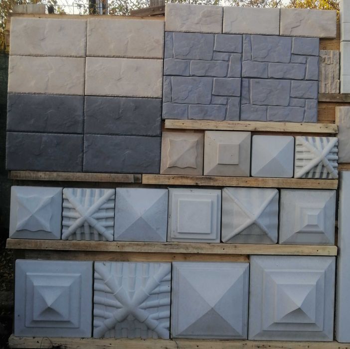 REDUCERI!!  Capace și coame pentru temelia gardului, pavaje, etc