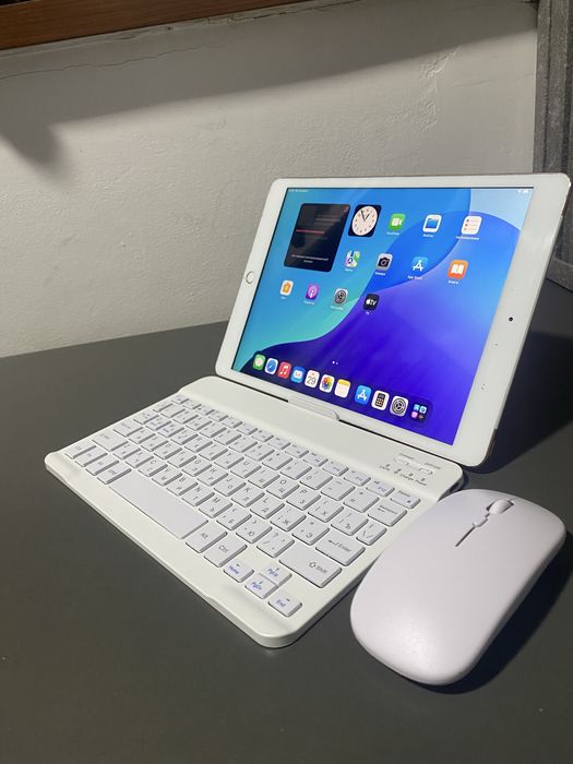 Ipad 7 + Klaviatura + Mishka