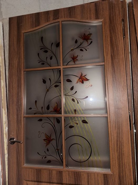 Двери бу 10.000 штук