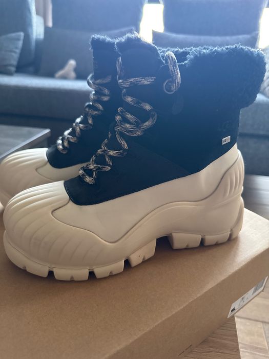 Зимни боти на UGG