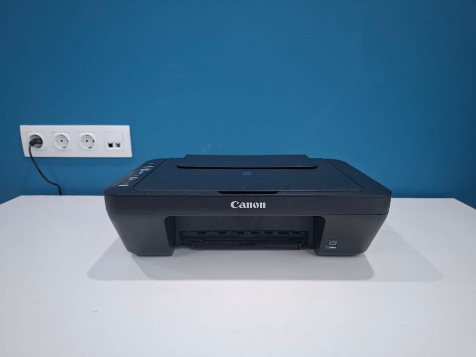 Цветной принтер Canon
